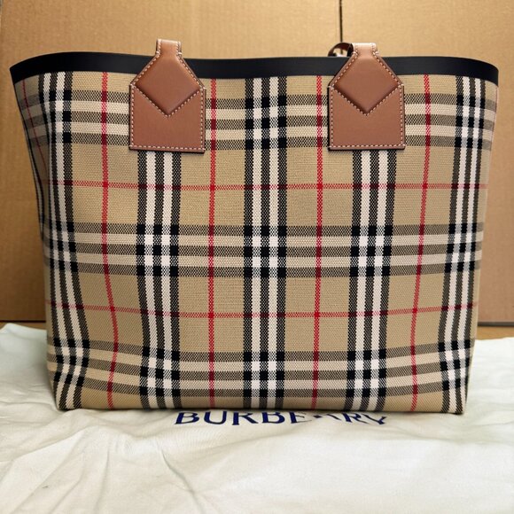 Burberry Medium London Check-Pattern Tote Bag - Picture 9 of 13